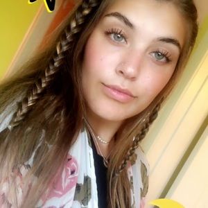 Meet your Posher, Farrah